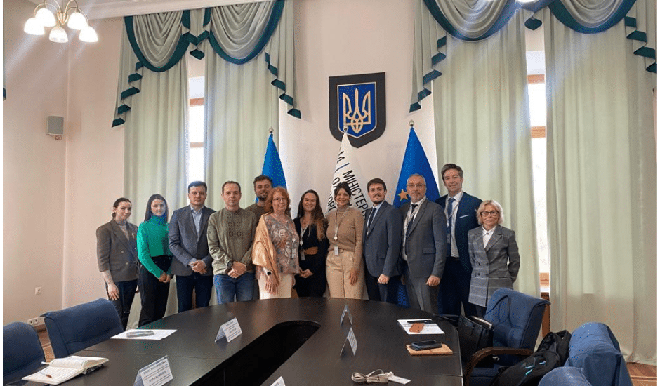 Photographie de la délégation au Ministère de la Santé ukrainien