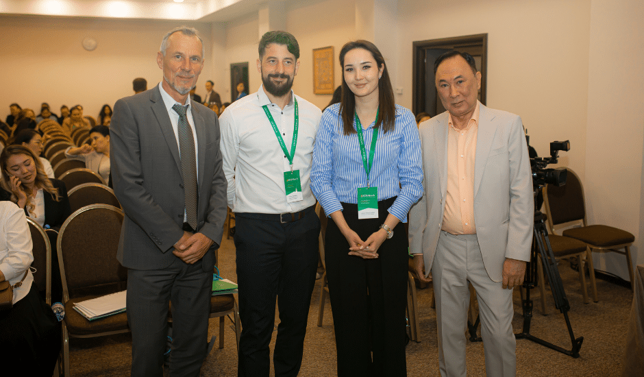 Horiba et une délégation kazakhstanaise